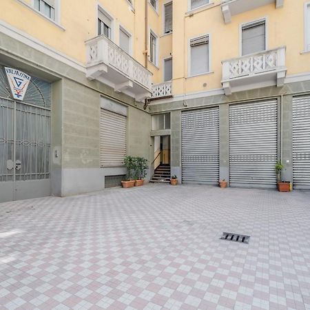Lovely Apartment In Milano-Porta Romana W/ Balcony Milão Exterior foto