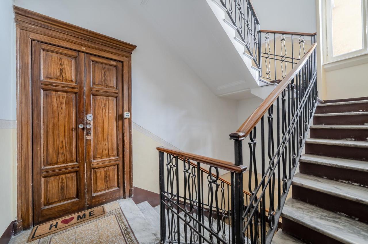 Lovely Apartment In Milano-Porta Romana W/ Balcony Milão Exterior foto