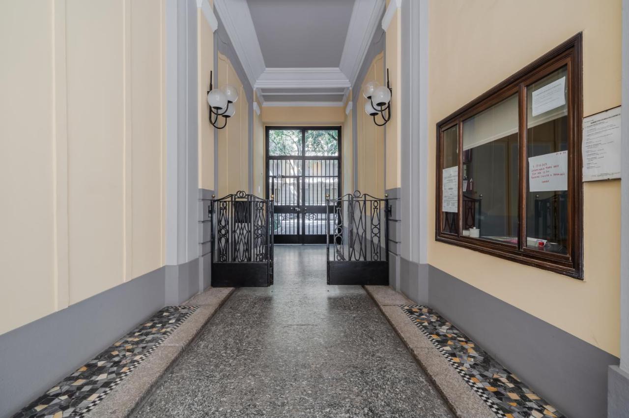 Lovely Apartment In Milano-Porta Romana W/ Balcony Milão Exterior foto